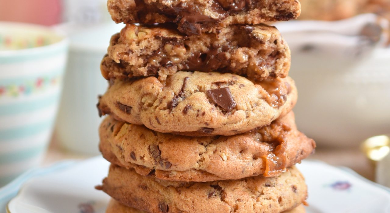 Turtle cookies: galletas suaves con chocolate, caramelo y nueces pecanas