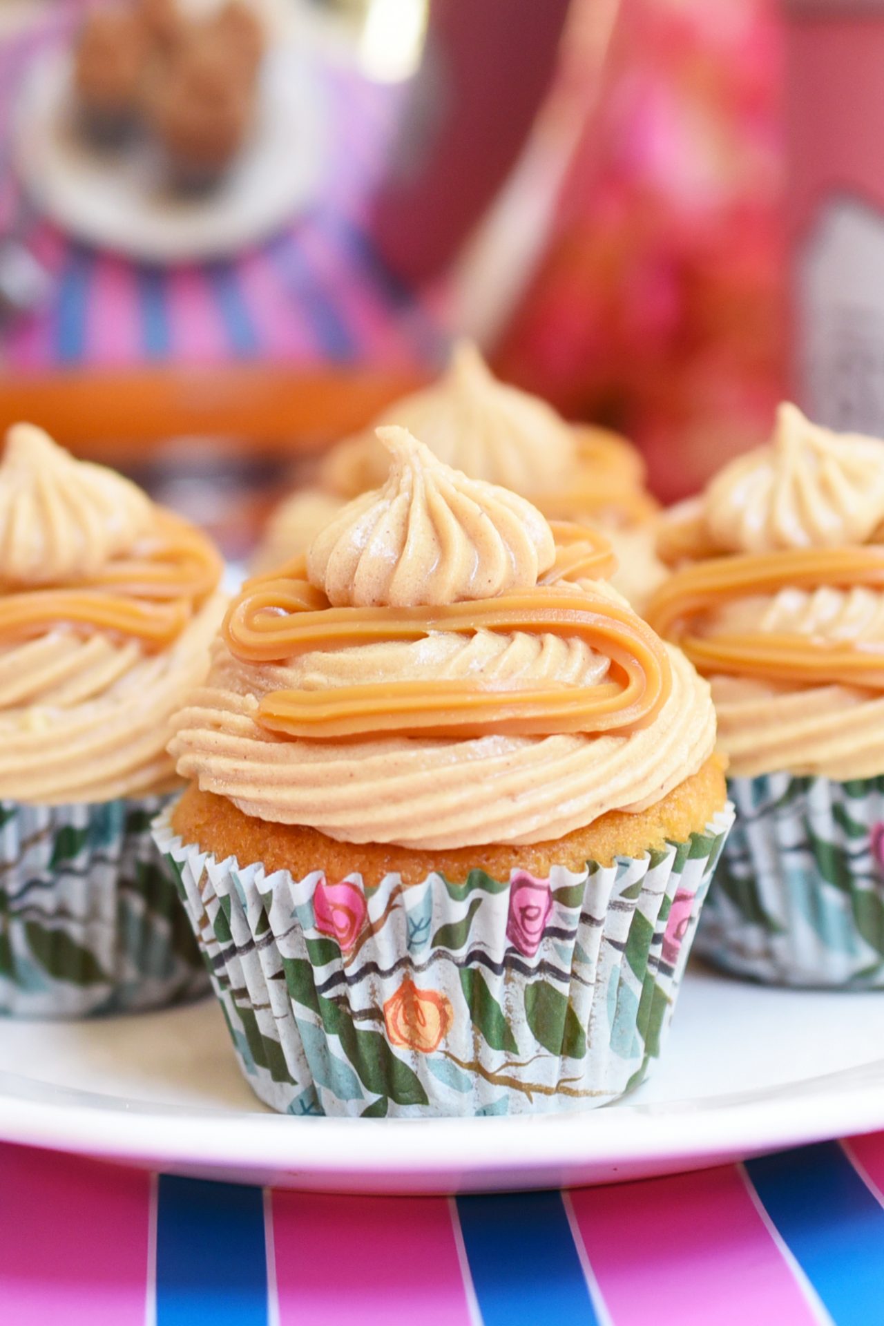 Cupcakes de dulce de leche con frosting de dulce de leche